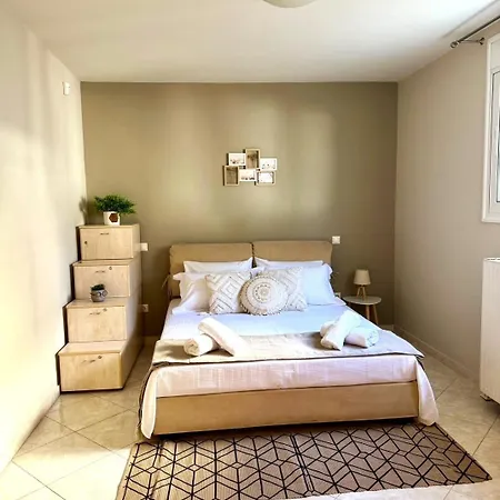 Korina Semesterbostad