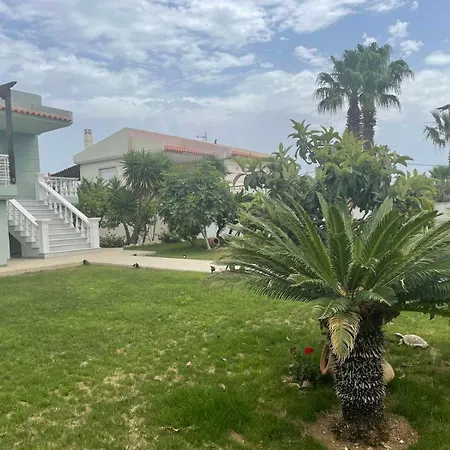 Korina Semesterbostad Posidhonía